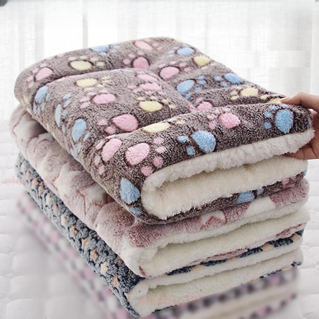 Soft Fleece Pet Blanket Mat for Dogs and Cats | Warm Double-Thick Flannel Non-Slip Washable Pad